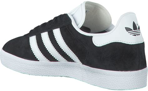 wit met zwarte adidas sneakers|Adidas sportschoenen dames.